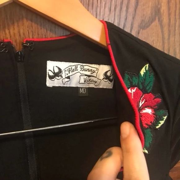 Hell Bunny Vixen Wiggle Dress - Picture 2 of 2